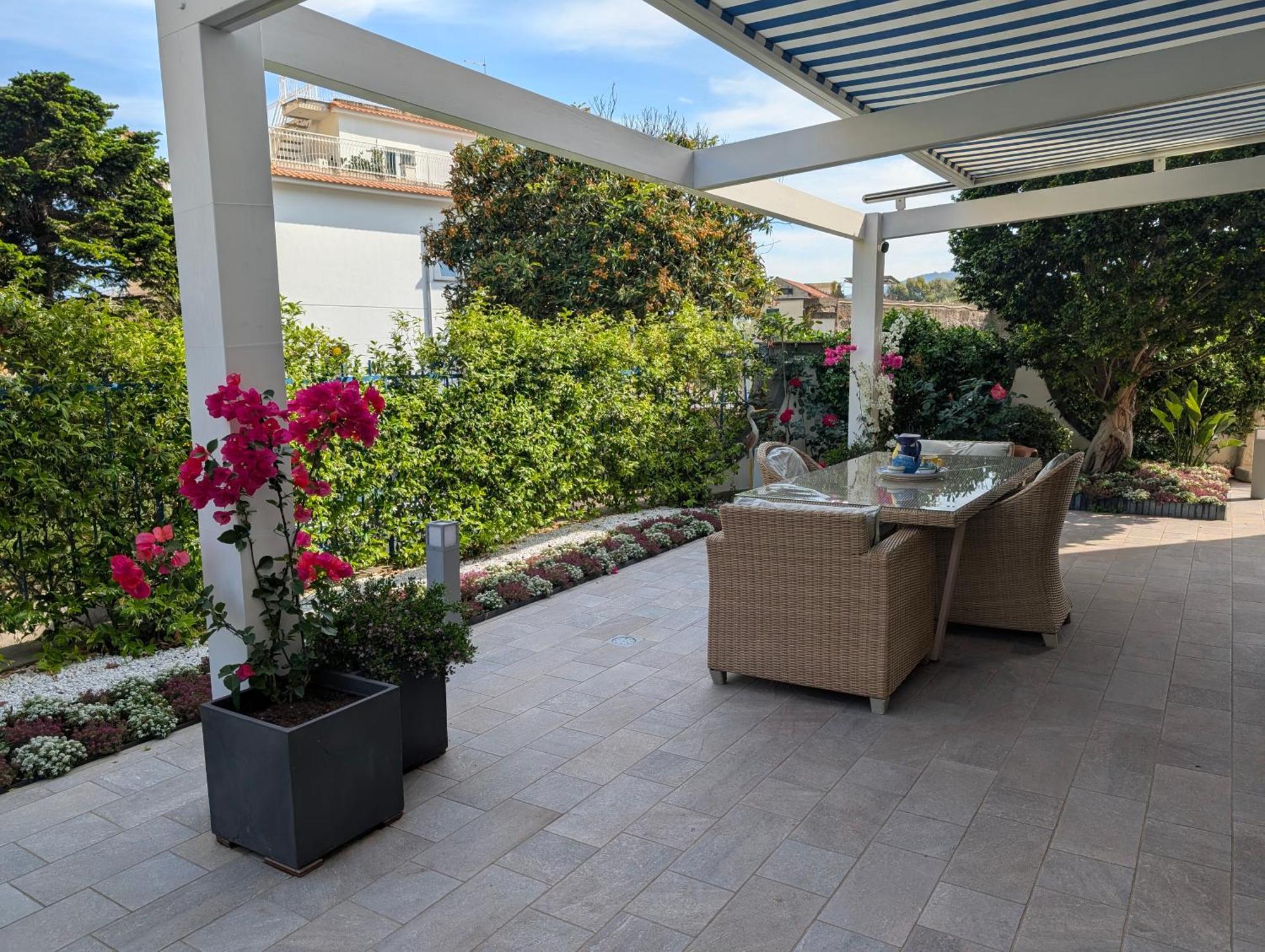 Sorrento Garden Room エクステリア 写真
